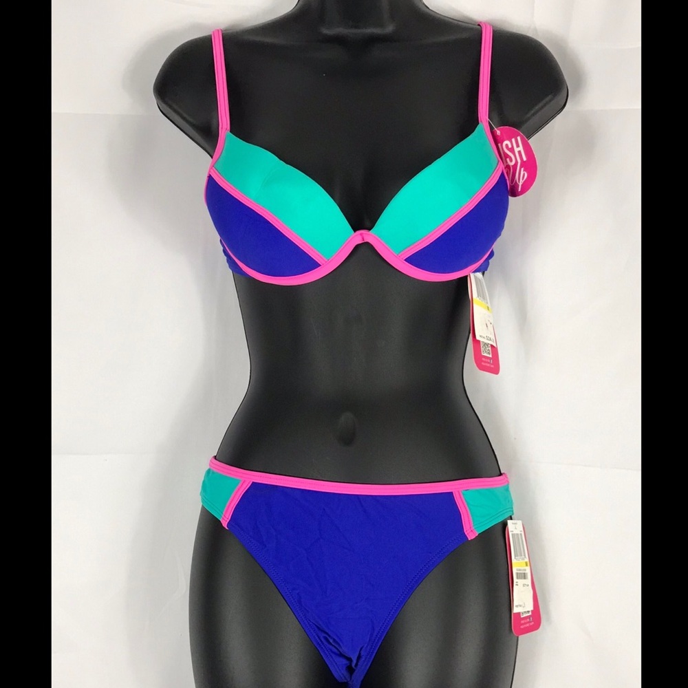 Hula Honey - Bikini Bar